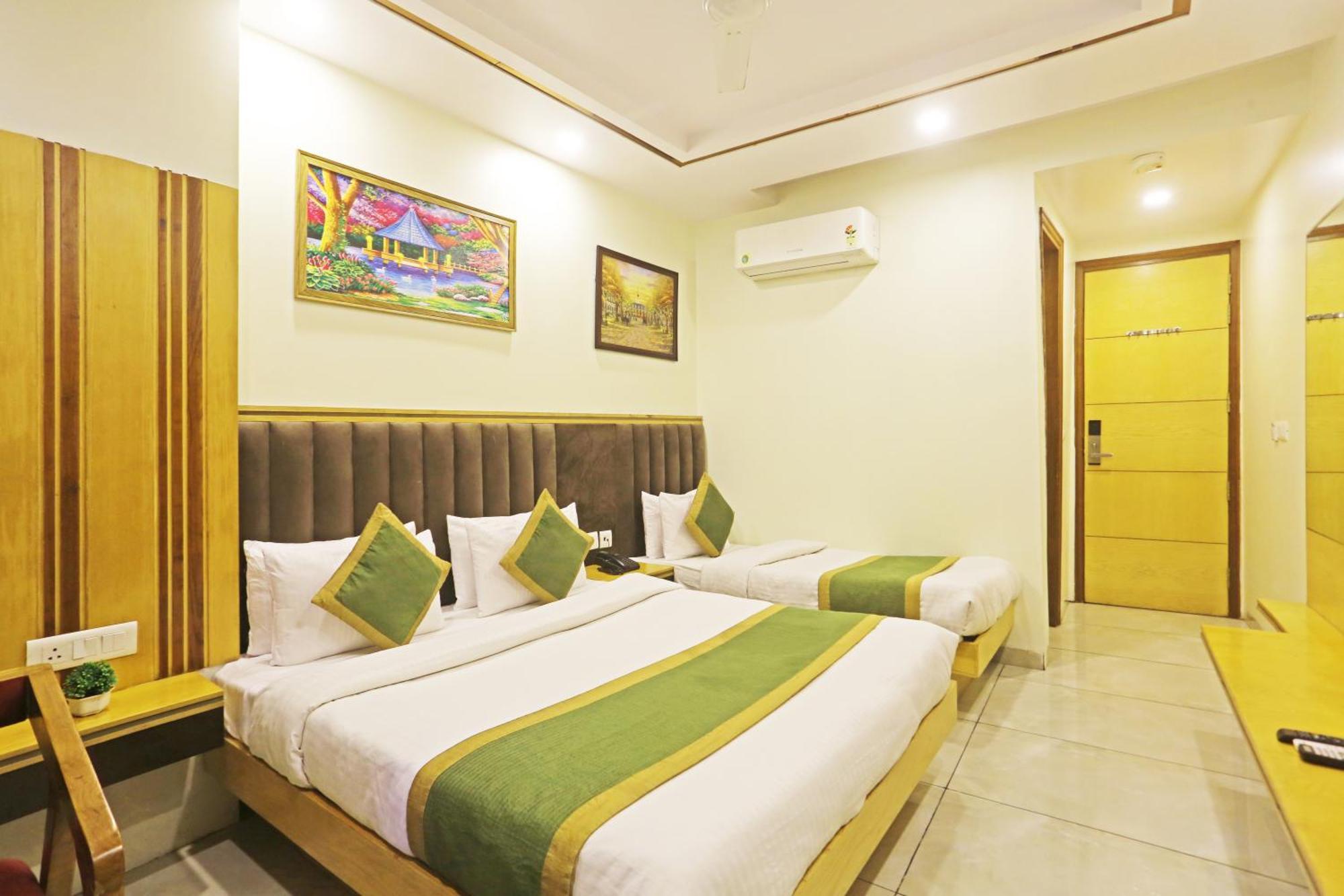 Hotel Aman Imperial Just A Minute Away From New Delhi Railway Station And Connaught Place 外观 照片