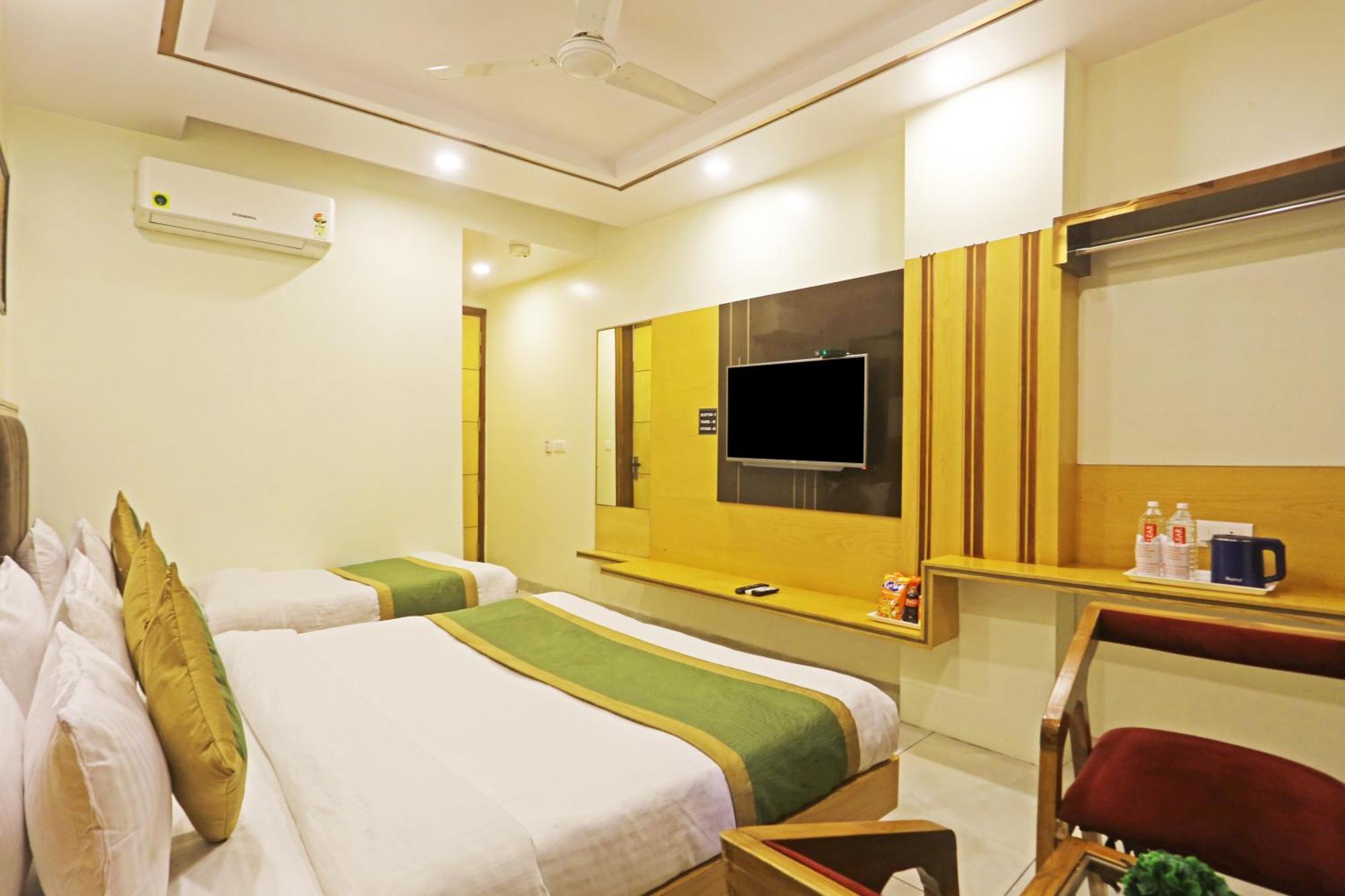 Hotel Aman Imperial Just A Minute Away From New Delhi Railway Station And Connaught Place 外观 照片