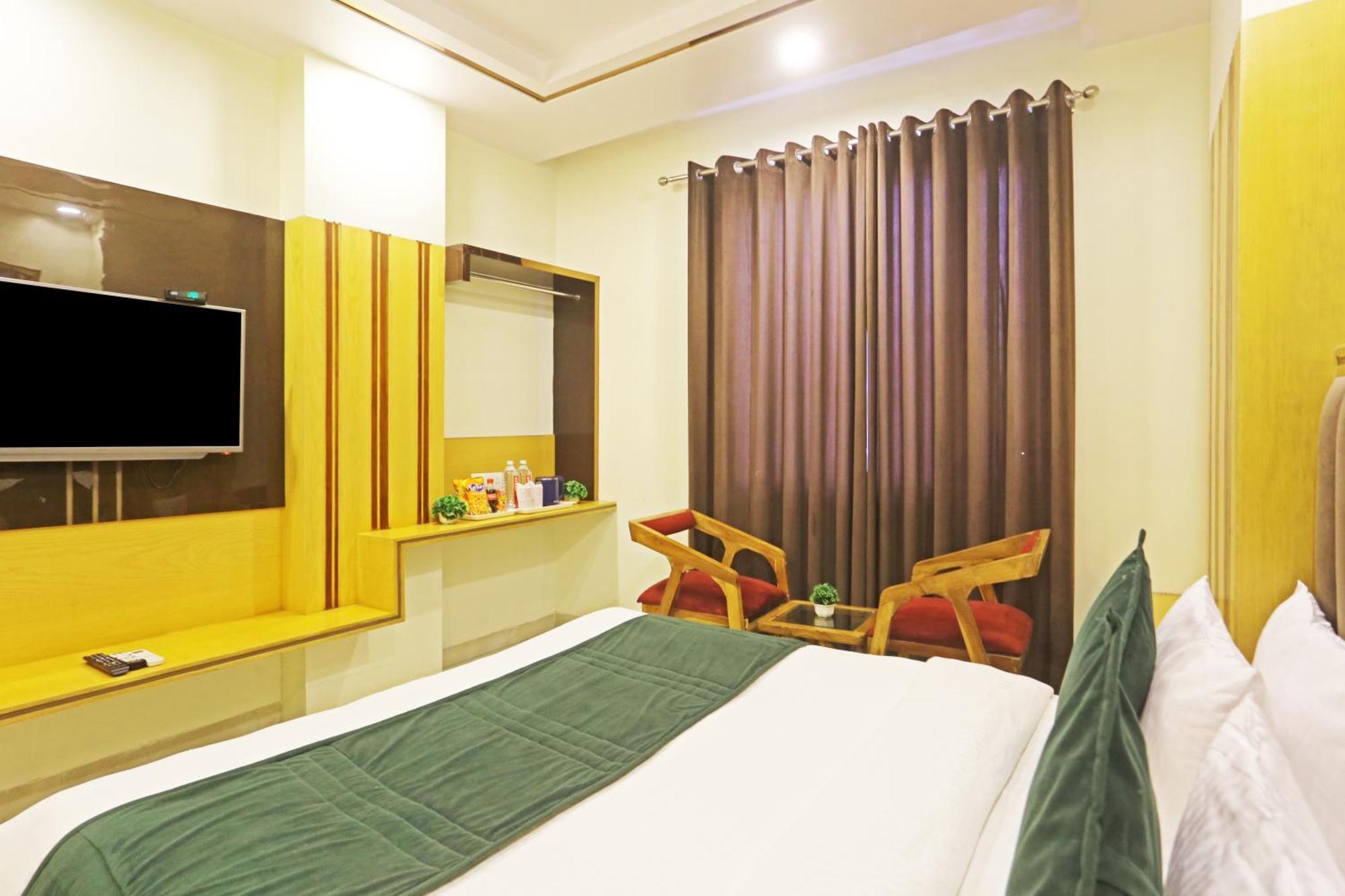 Hotel Aman Imperial Just A Minute Away From New Delhi Railway Station And Connaught Place 外观 照片