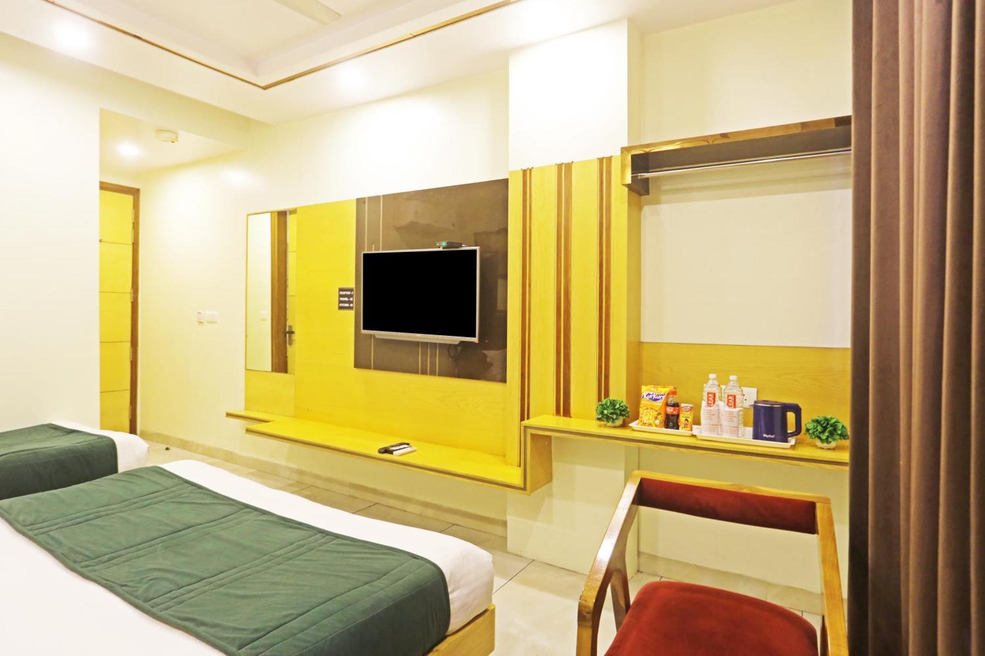 Hotel Aman Imperial Just A Minute Away From New Delhi Railway Station And Connaught Place 外观 照片