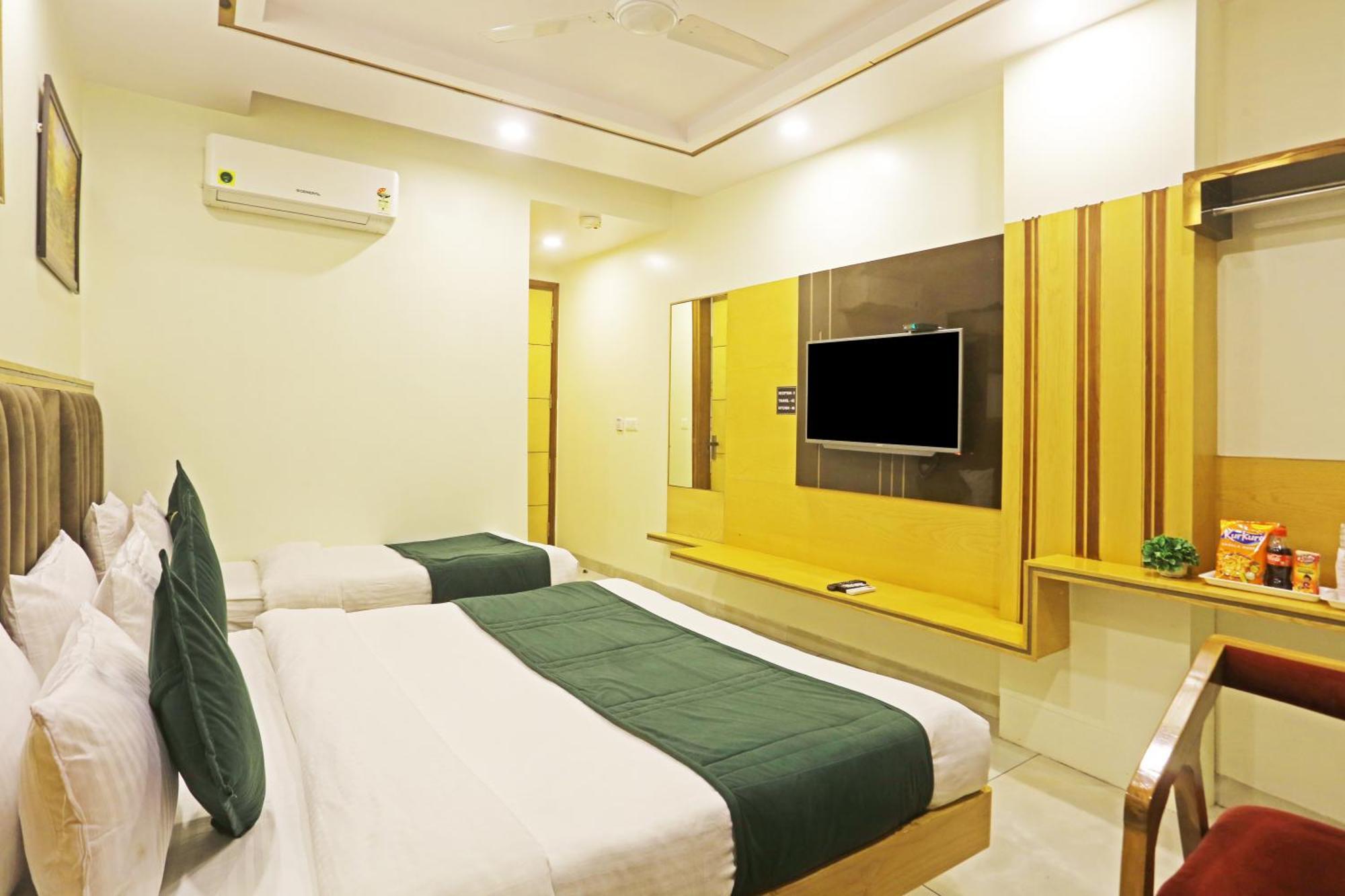 Hotel Aman Imperial Just A Minute Away From New Delhi Railway Station And Connaught Place 外观 照片