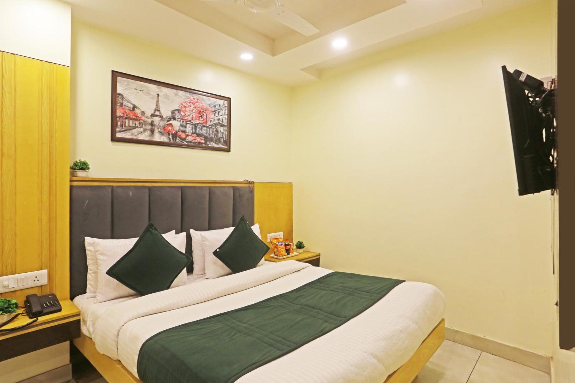 Hotel Aman Imperial Just A Minute Away From New Delhi Railway Station And Connaught Place 外观 照片
