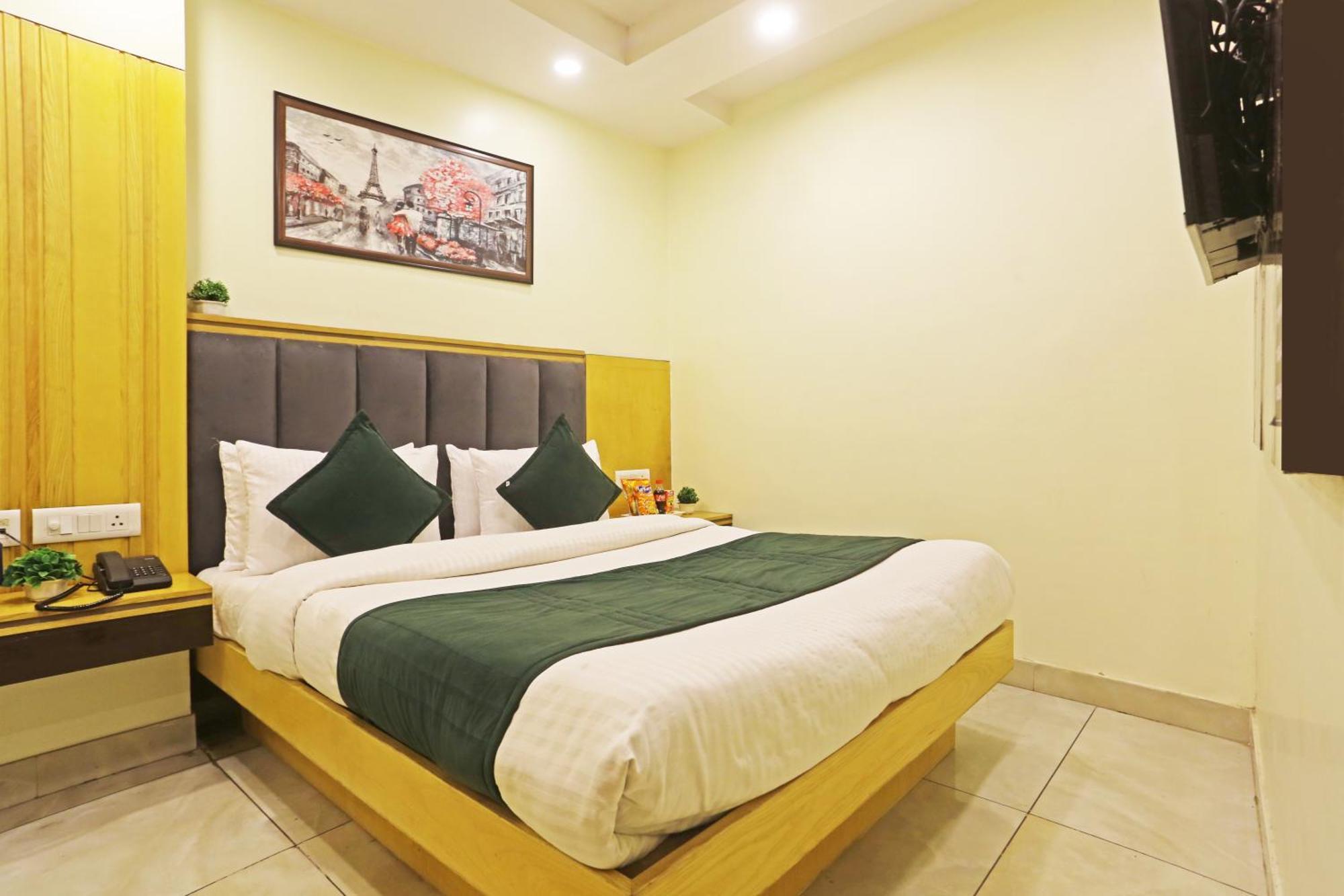 Hotel Aman Imperial Just A Minute Away From New Delhi Railway Station And Connaught Place 外观 照片