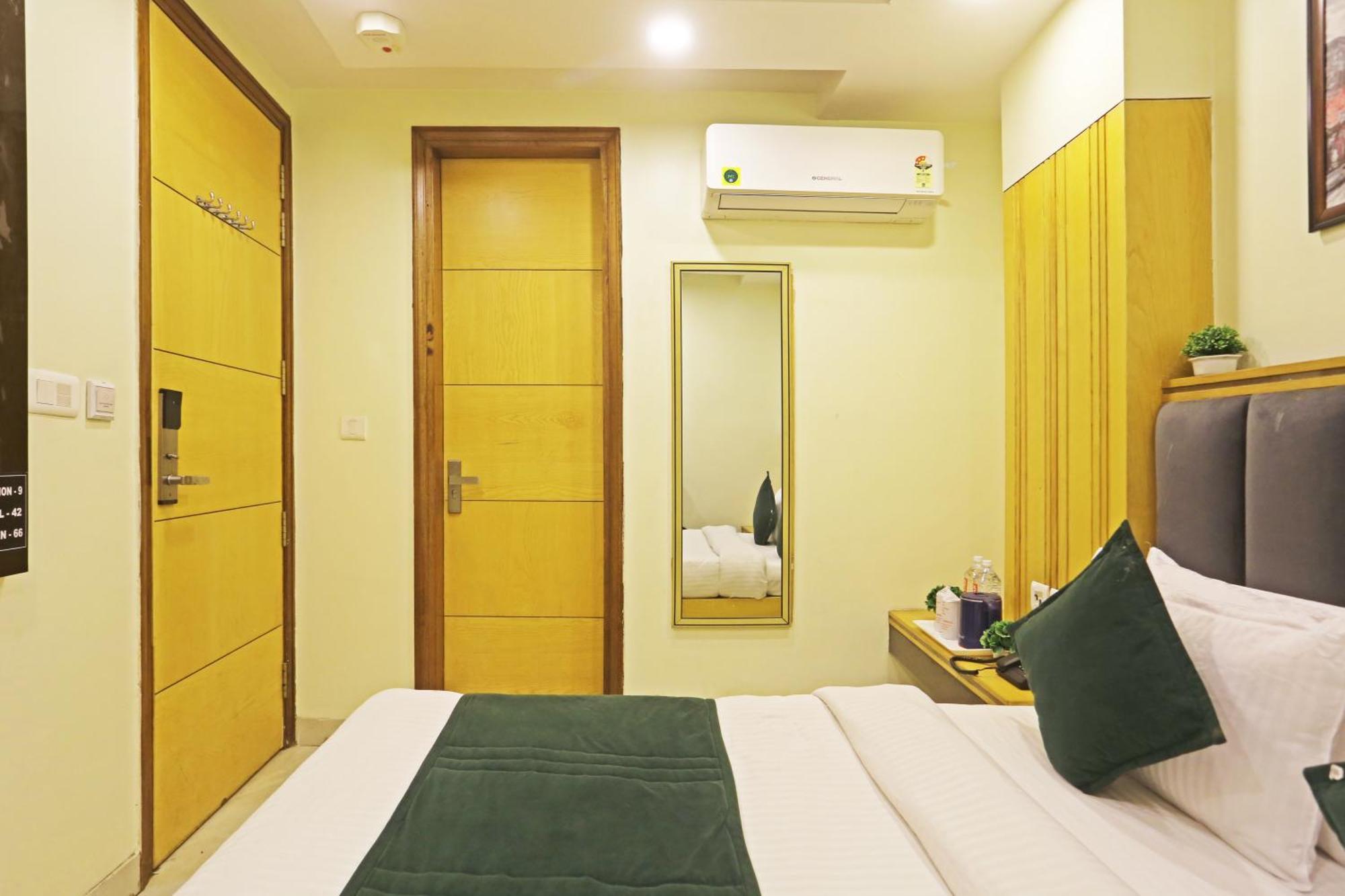 Hotel Aman Imperial Just A Minute Away From New Delhi Railway Station And Connaught Place 外观 照片